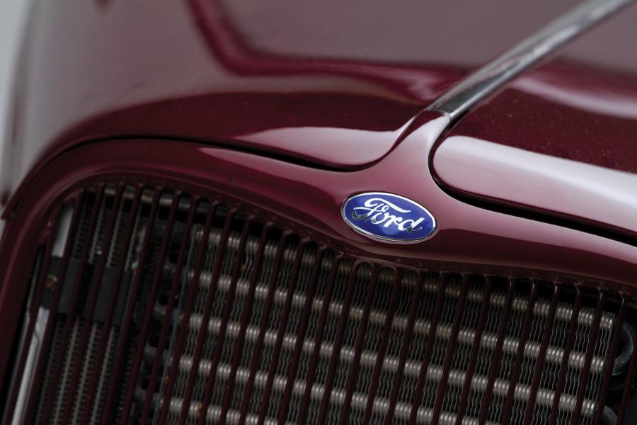  Ford Custom Coupe 1933 года  (фото 11 из 19)